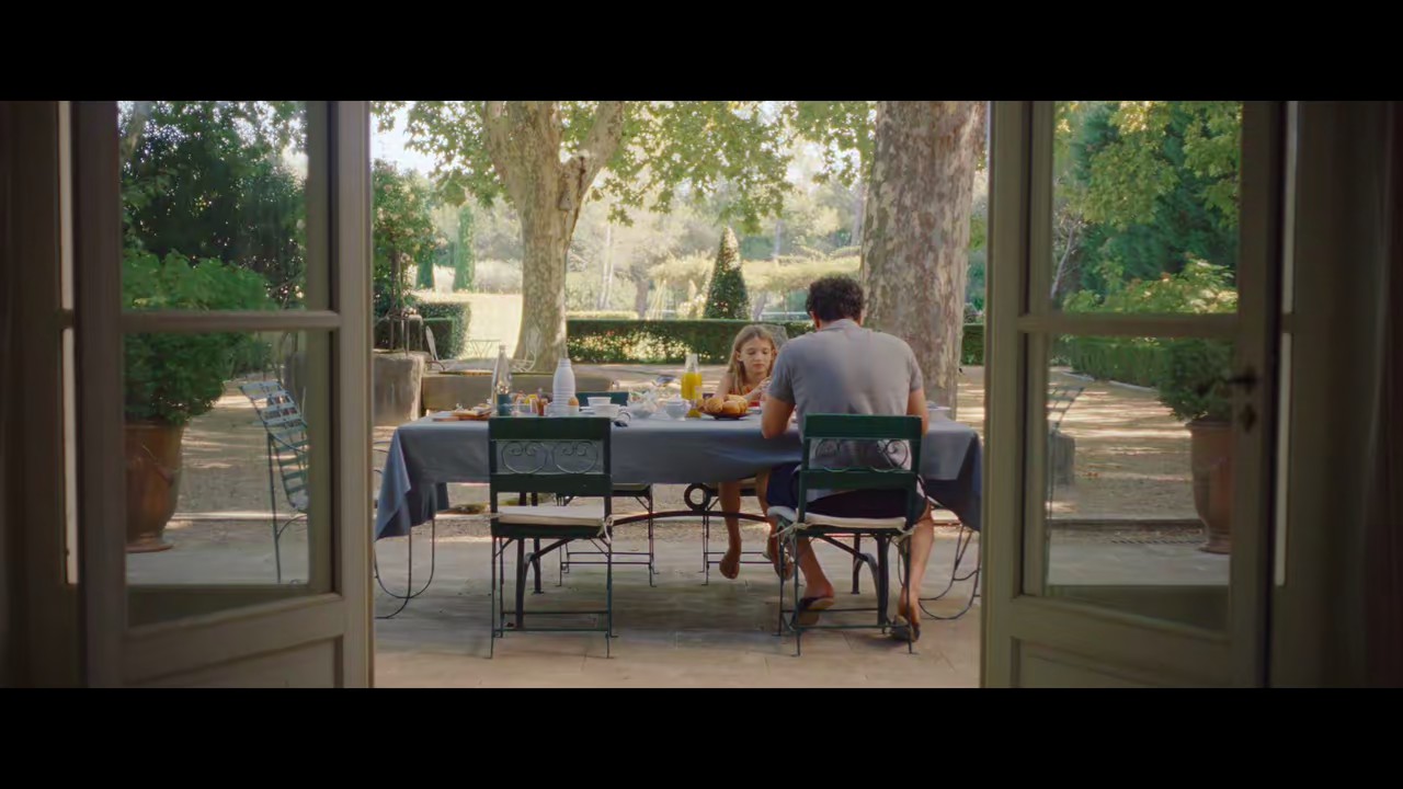Delicious (2025) NF WEB-DL Hindi + De 720p 10bit HEVC HE-AAC 2.0 ESub.mkv.0003